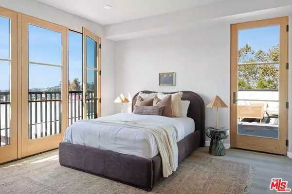 Los Angeles, CA 90042,6320 Garvanza AVE #211