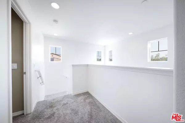 Bakersfield, CA 93314,317 White Alder DR