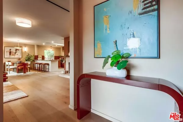 Sierra Madre, CA 91024,526 Michillinda WAY