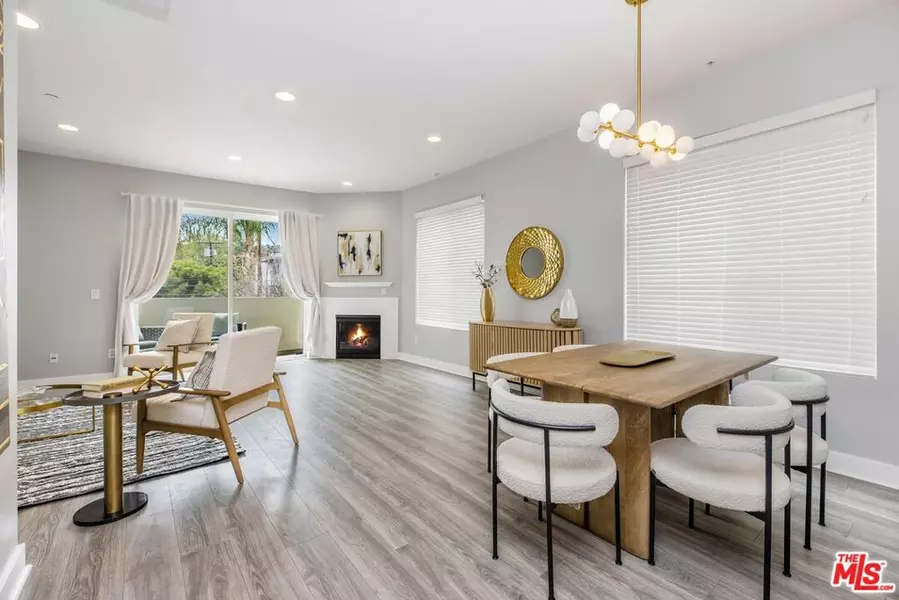 11851 Laurelwood DR #102, Studio City, CA 91604