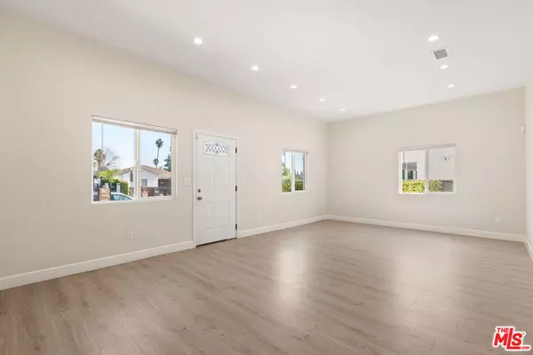 North Hollywood, CA 91606,6255 Gentry AVE