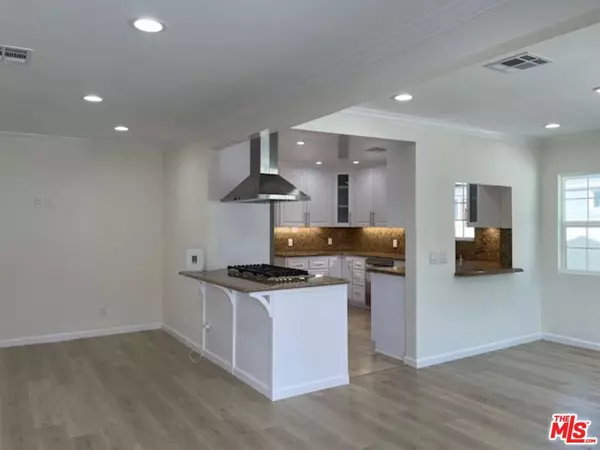 North Hollywood, CA 91606,6051 Colfax AVE