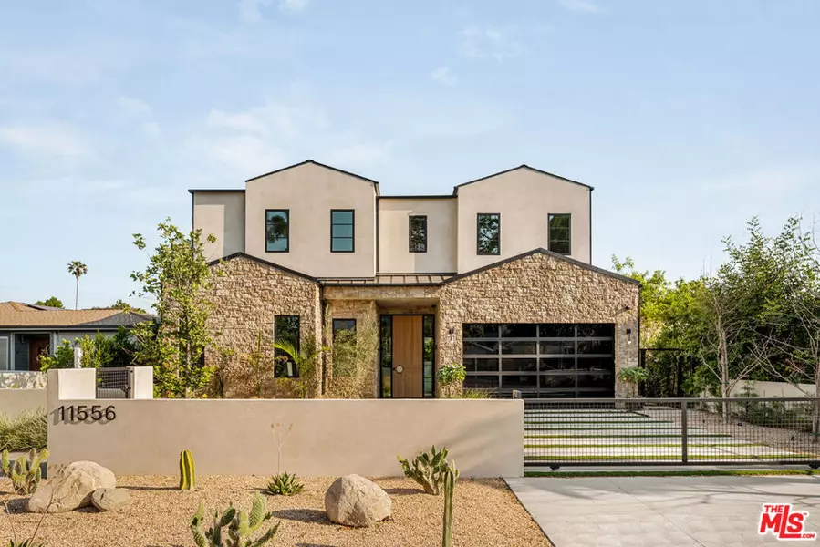 11556 Blix ST, Valley Village, CA 91602