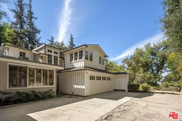 Los Angeles, CA 90046,7972 Mulholland DR
