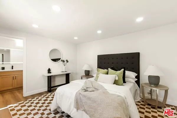 Los Angeles, CA 90037,1020 W 55th ST