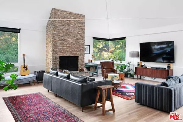 Calabasas, CA 91302,25761 Vista Verde DR