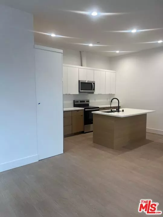 Redondo Beach, CA 90278,2707 Ruhland AVE