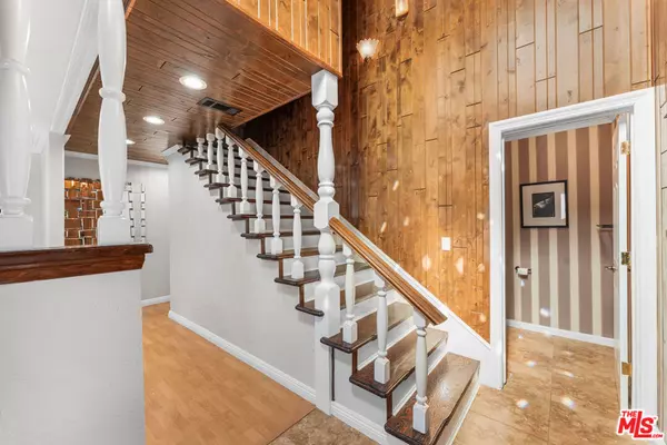 Victorville, CA 92395,18032 Mariner DR