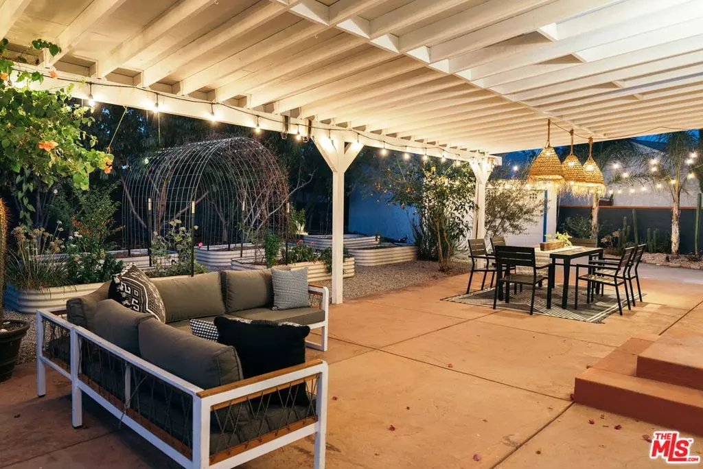 Arleta, CA 91331,14135 Glamis ST