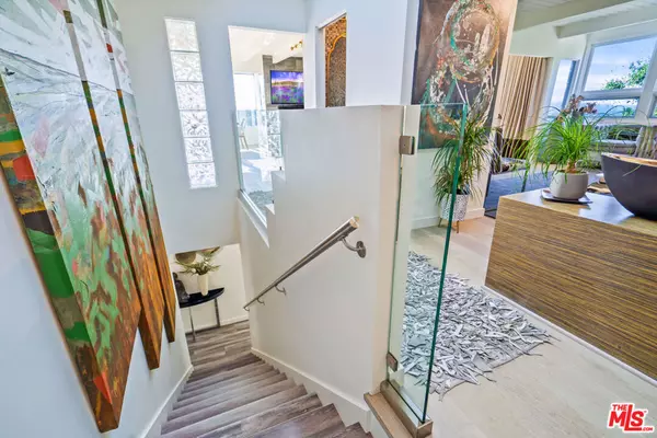 Studio City, CA 91604,3288 WRIGHTWOOD DR