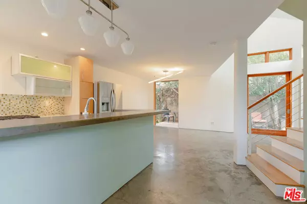 Venice, CA 90291,834 Indiana AVE