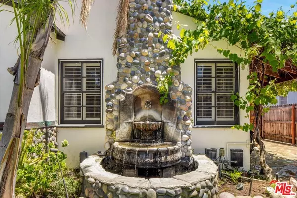 North Hollywood, CA 91601,4940 Arcola AVE