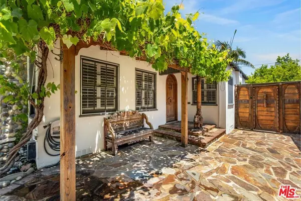 North Hollywood, CA 91601,4940 Arcola AVE