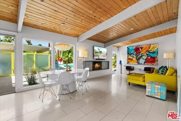 888 E Janet CIR, Palm Springs, CA 92262