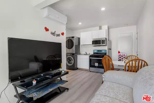 7703 Baird AVE, Reseda, CA 91335