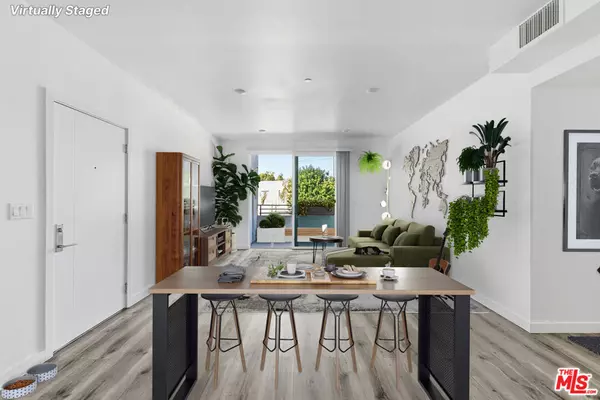 North Hollywood, CA 91602,11408 Sarah ST #301