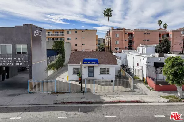 Los Angeles, CA 90028,1415 N LA BREA AVE