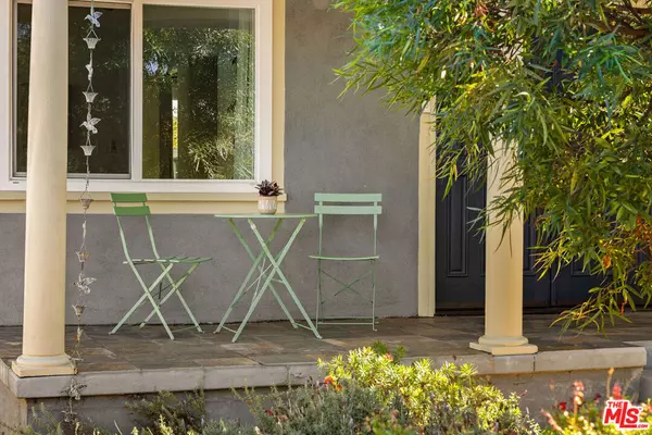 Los Angeles, CA 90043,5748 7th AVE