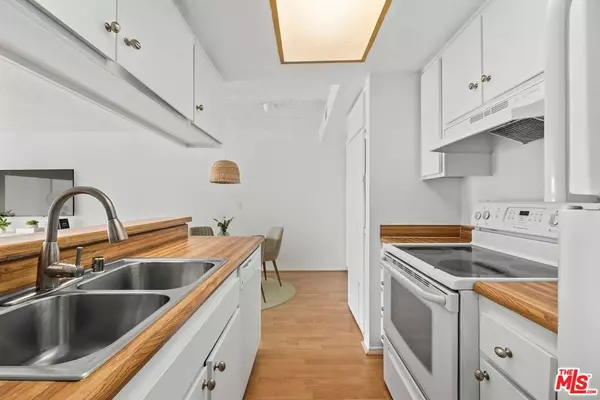 Glendale, CA 91205,1517 E Garfield AVE #23