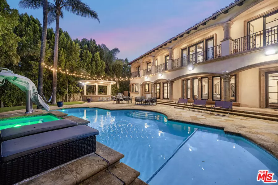 18607 Cassandra ST, Tarzana, CA 91356