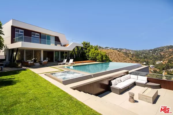 2008 Hercules DR, Los Angeles, CA 90046