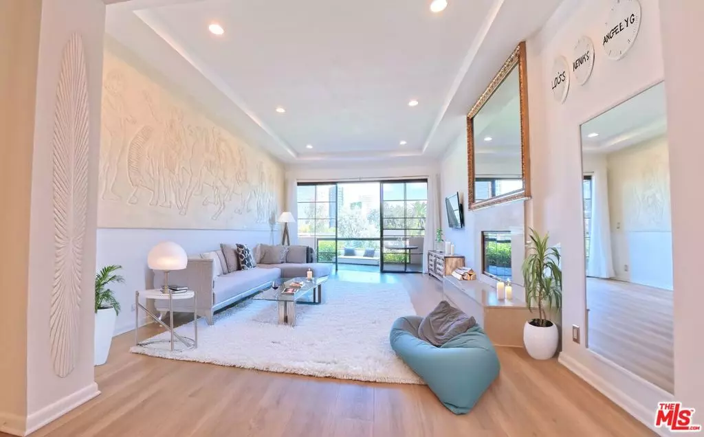 Beverly Hills, CA 90211,234 S Gale DR #308