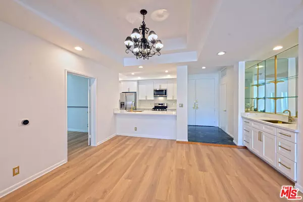 Beverly Hills, CA 90211,234 S Gale DR #308