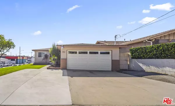 1302 W 127th ST, Los Angeles, CA 90044