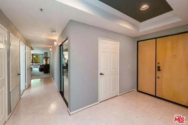 Los Angeles, CA 90025,1851 Veteran AVE #203