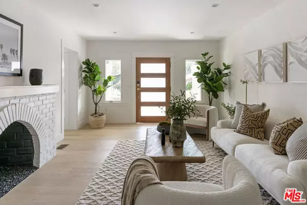 Los Angeles, CA 90029,957 Manzanita ST