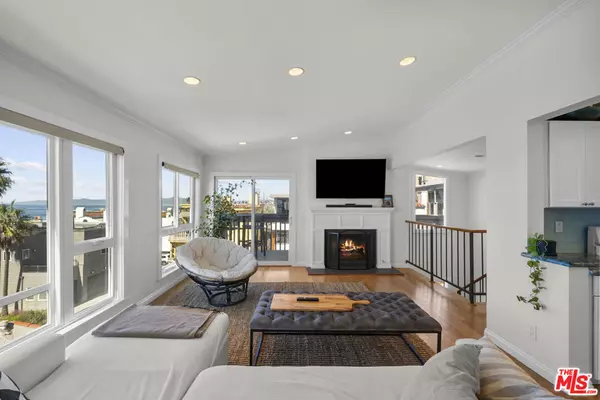 118 7th ST, Manhattan Beach, CA 90266