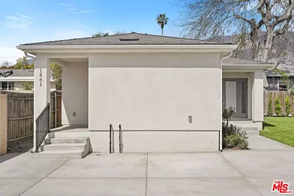 1561 Elizabeth Street, Pasadena, CA 91104