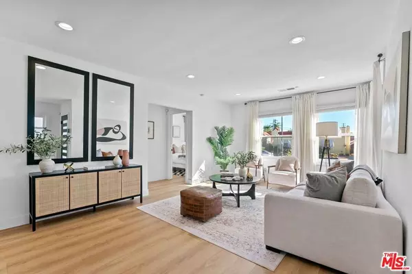 Los Angeles, CA 90019,1741 S Spaulding AVE