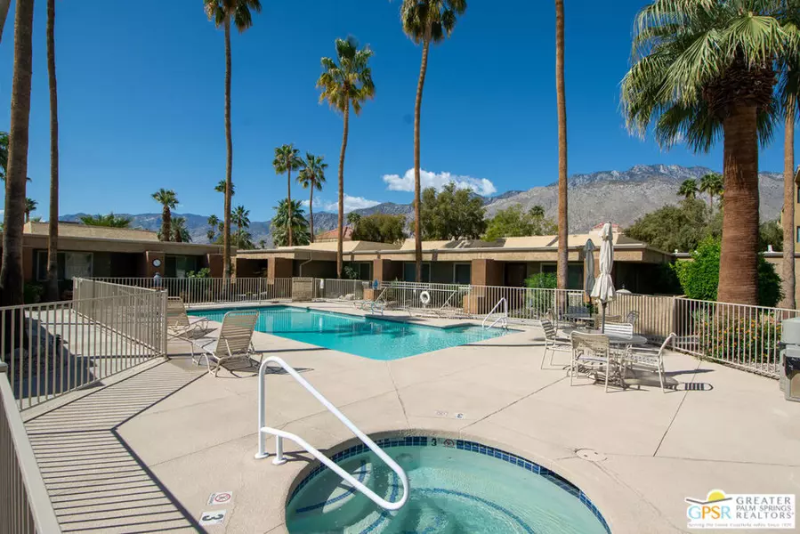 365 N Saturmino DR #5, Palm Springs, CA 92262
