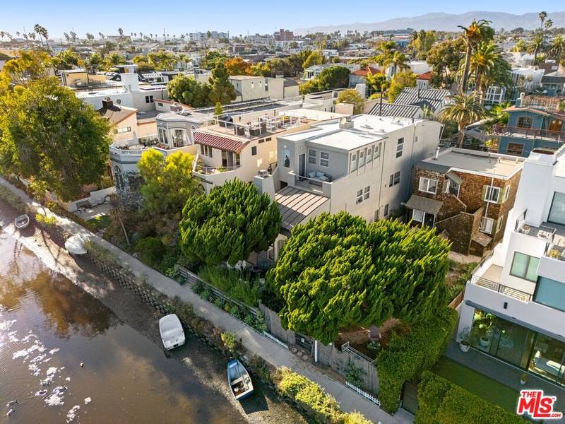 427 Sherman Canal, Venice, CA 90291