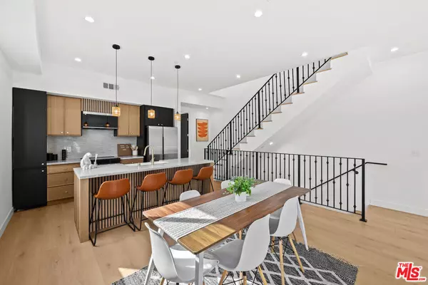 Los Angeles, CA 90016,2326 S Dunsmuir AVE #1/4