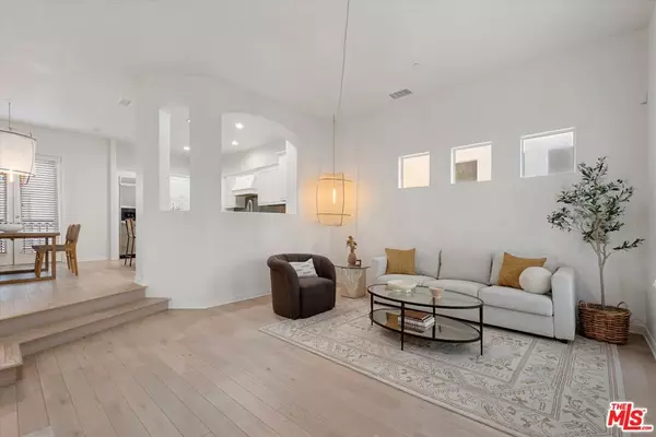 Playa Vista, CA 90094,5743 Dawn