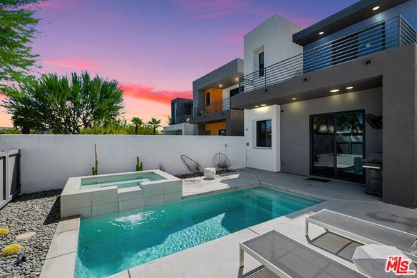 504 Paragon LOOP, Palm Springs, CA 92262