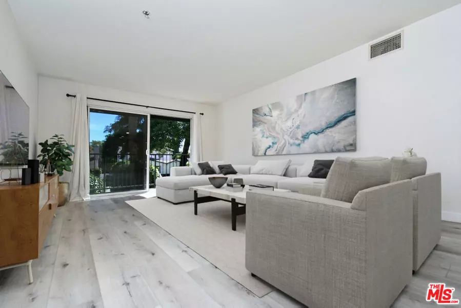 4501 Cedros AVE #112, Sherman Oaks, CA 91403