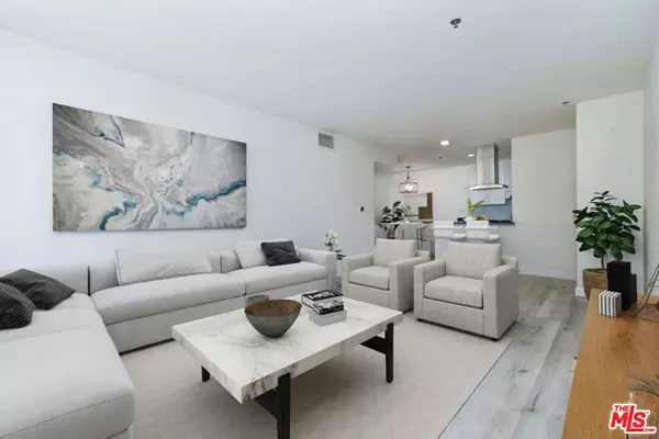 Sherman Oaks, CA 91403,4501 Cedros AVE #112