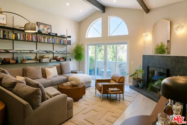 3284 Barham BLVD #301, Los Angeles, CA 90068