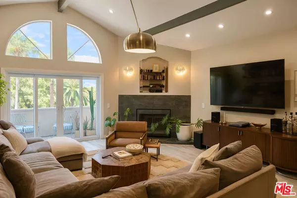 Los Angeles, CA 90068,3284 Barham BLVD #301