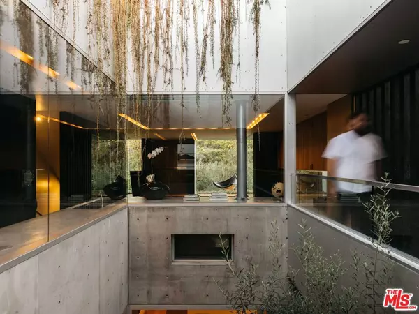 Venice, CA 90291,21 27th AVE