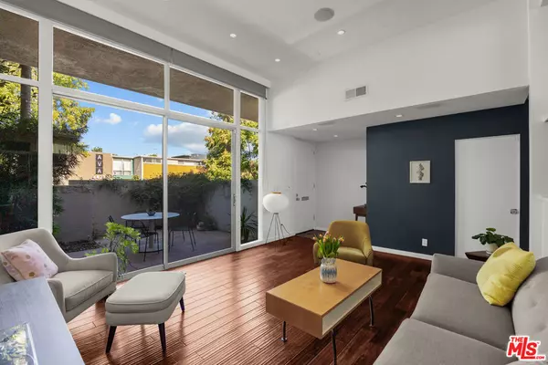 Burbank, CA 91505,4436 W Kling ST