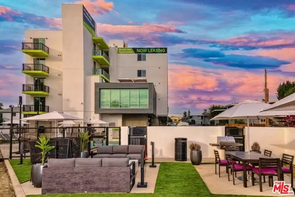 North Hollywood, CA 91602,11036 Moorpark ST #412