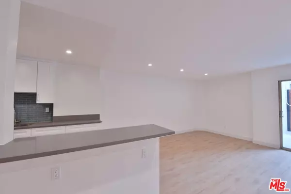 Beverly Hills, CA 90212,136 S Palm DR #103