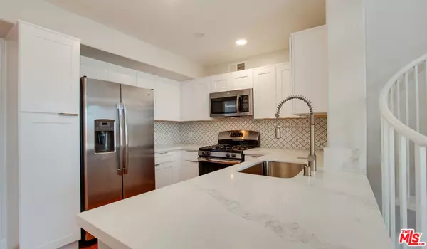 Los Angeles, CA 90036,5551 W 6th ST #3-415