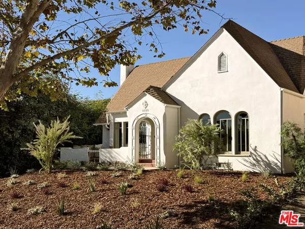 2229 Nella Vista AVE, Los Angeles, CA 90027