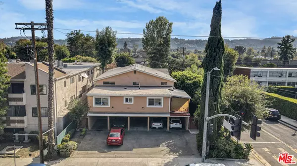 Valley Village, CA 91607,12256 Riverside DR