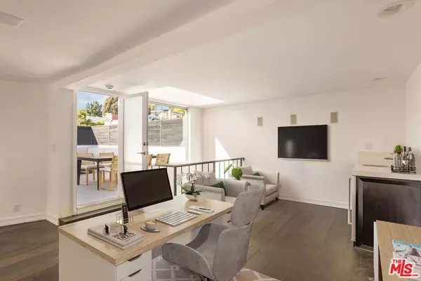 West Hollywood, CA 90069,1129 Larrabee ST #14